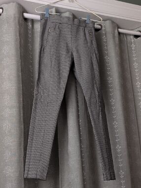 H&M Black and White Houndstooth Waistband Detail Skirt